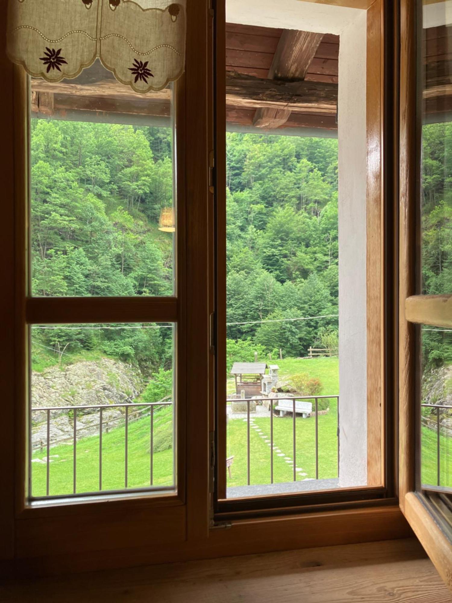 Ospitalita Rurale Familiare Land Wasser Bed & Breakfast Varallo Dış mekan fotoğraf