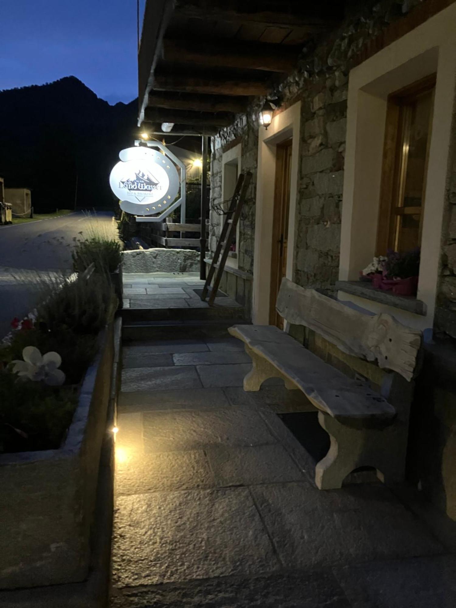 Ospitalita Rurale Familiare Land Wasser Bed & Breakfast Varallo Dış mekan fotoğraf